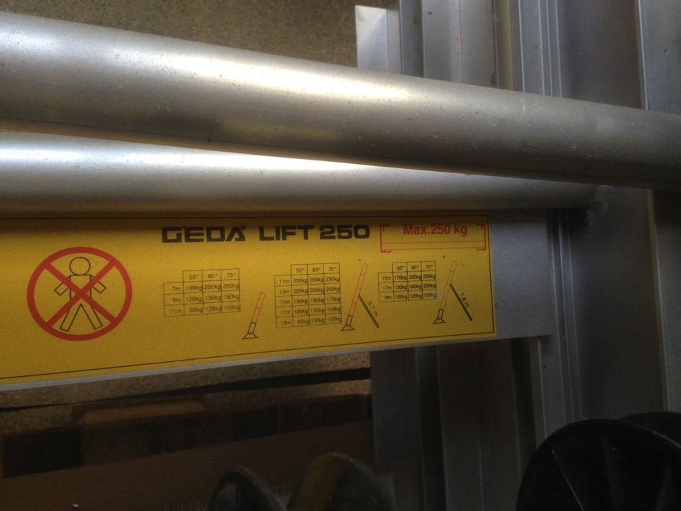 GEDA Schrägaufzug Lift 200 Dachdeckeraufzug