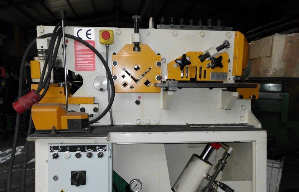 GEKA Minicrop 45 Stanze Lochstanze Profilstahlschere