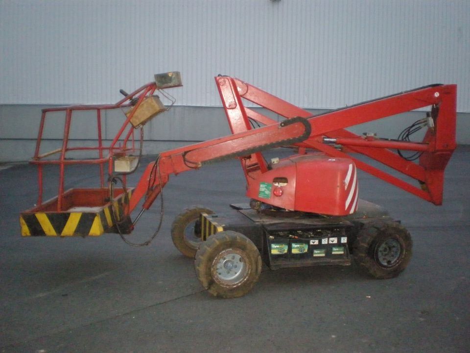 Arbeitsbühne Teleskop Gelenkarbeitsbühne des Herstellers Simon Typ 120