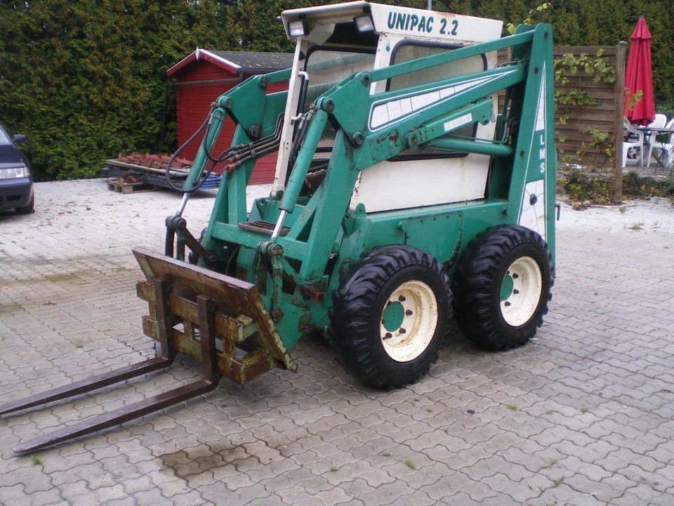 LMS Unipac 2.2 Kompaktlader wie Bobcat mit Schaufel und Palettengabel