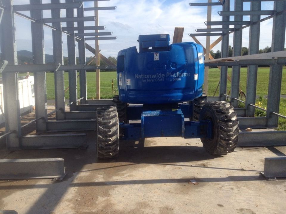 Steiger Arbeitsbühne Arbeitshebebühne Hubarbeitsbühne Genie Z4525RT