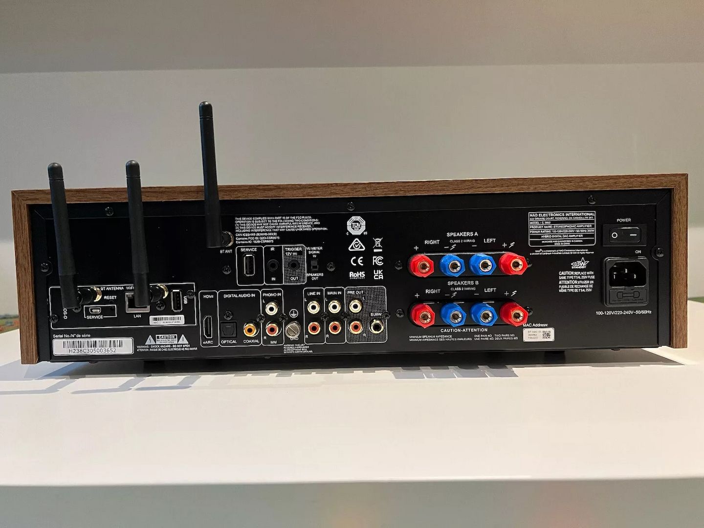NAD C 3050 Stereo-Vollverstärker Walnuss/Schwarz