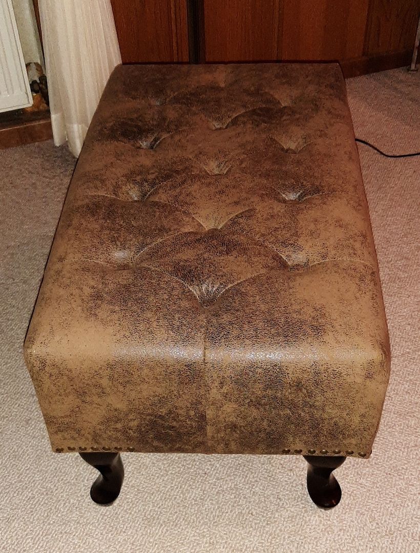 Chesterfieldhocker, neuwertig Chesterfieldhocker, neuwertig