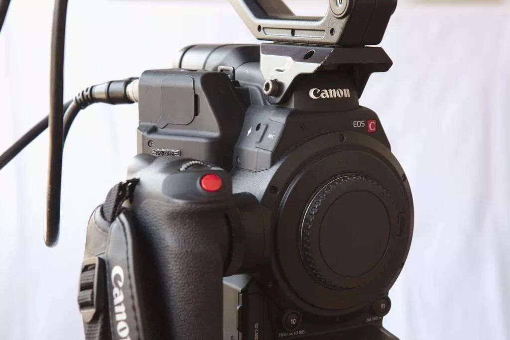 Canon C300 Mark II - EF Bajonett + Zubehör