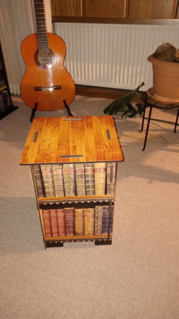 Beistelltisch o. Sitzhocker