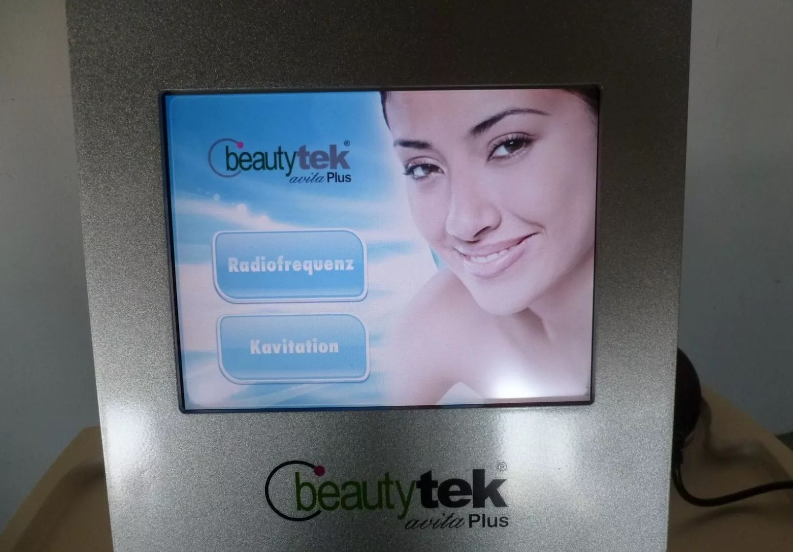 Kosmetikgerät beautytek avita Plus Ultraschall Radiofrequenz