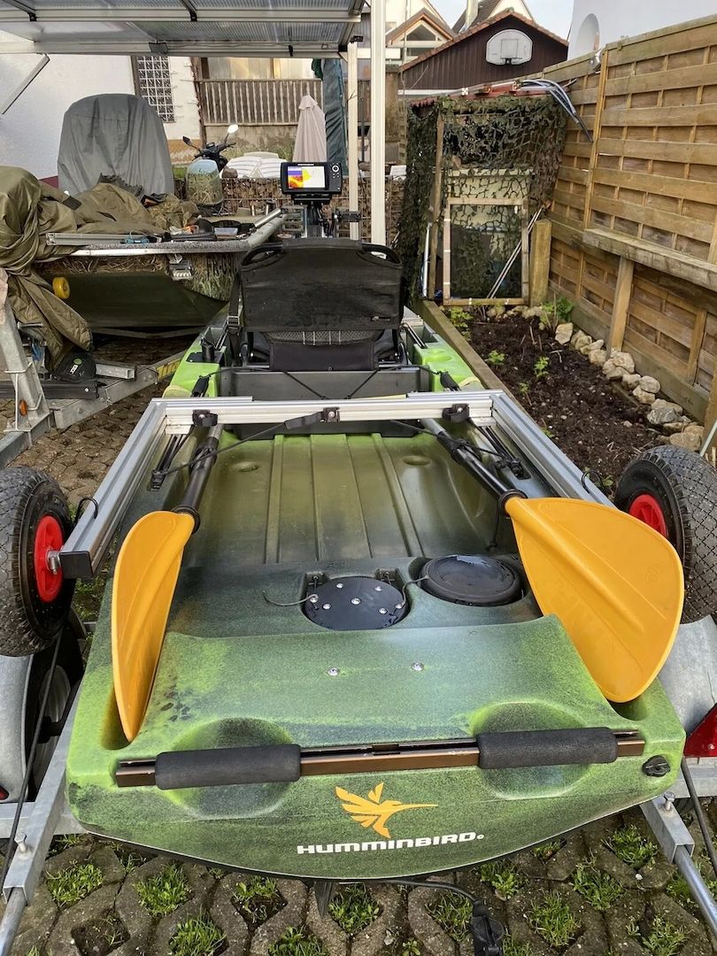 Angel Kajak Native Watercraft mit Pedalantrieb