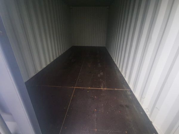 Container im Bild lagernd und sofort verfügbar. Besichtigung und Abholung möglich.