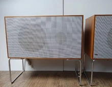 2 x Braun L60/4 mit Fußgestell