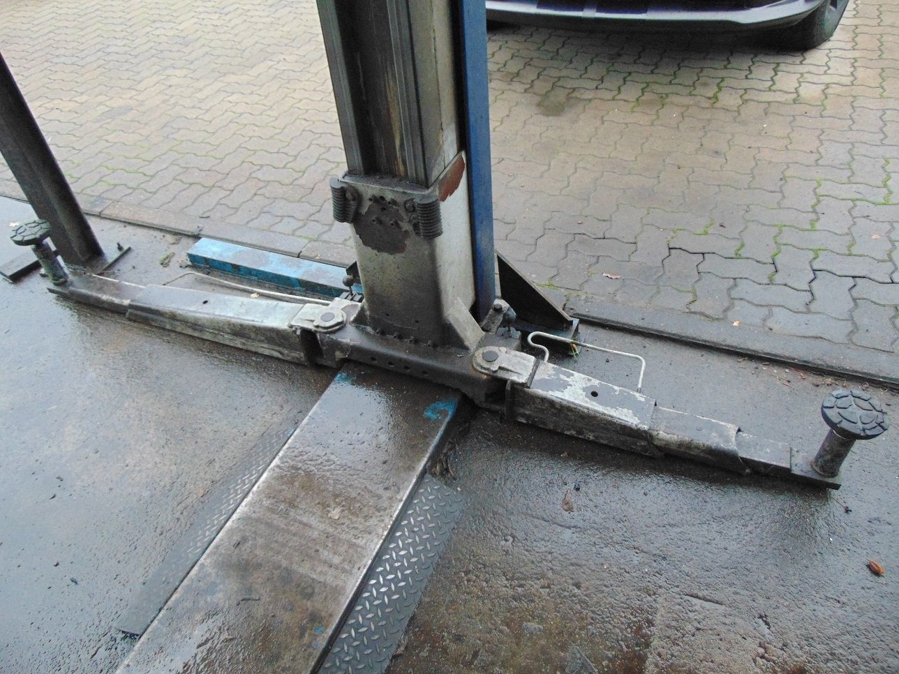 2-Säulen Hebebühne Ravaglioli bis 3,5t