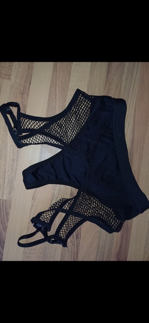 Getragene Slips, Socken, Strümpfe, Wäsche