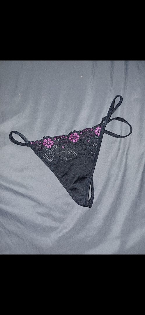 Getragene Slips, Socken, Strümpfe, Wäsche