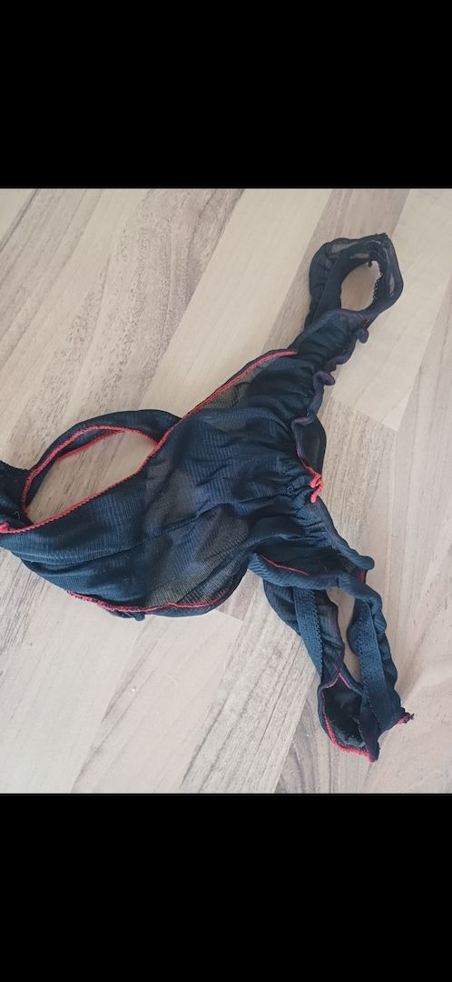 Getragene Slips, Socken, Strümpfe, Wäsche