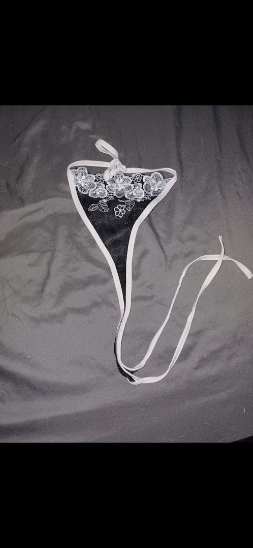 Getragene Slips, Socken, Strümpfe, Wäsche