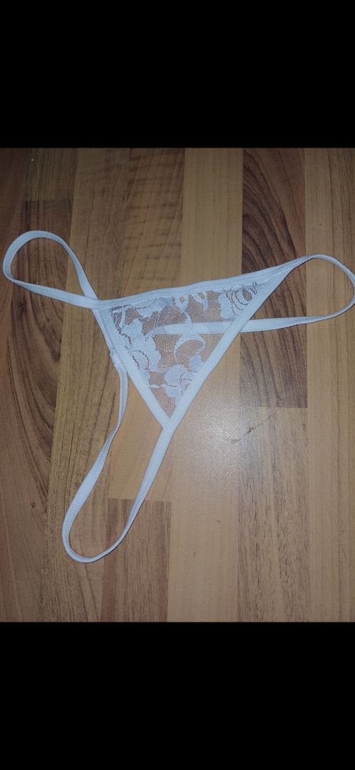 Getragene Slips, Socken, Strümpfe, Wäsche