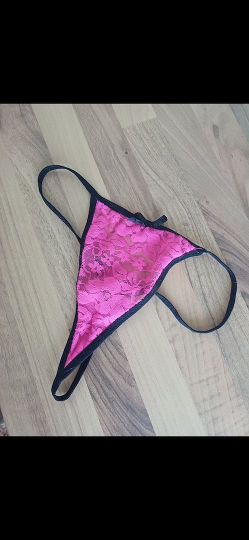 Getragene Slips, Socken, Strümpfe, Wäsche