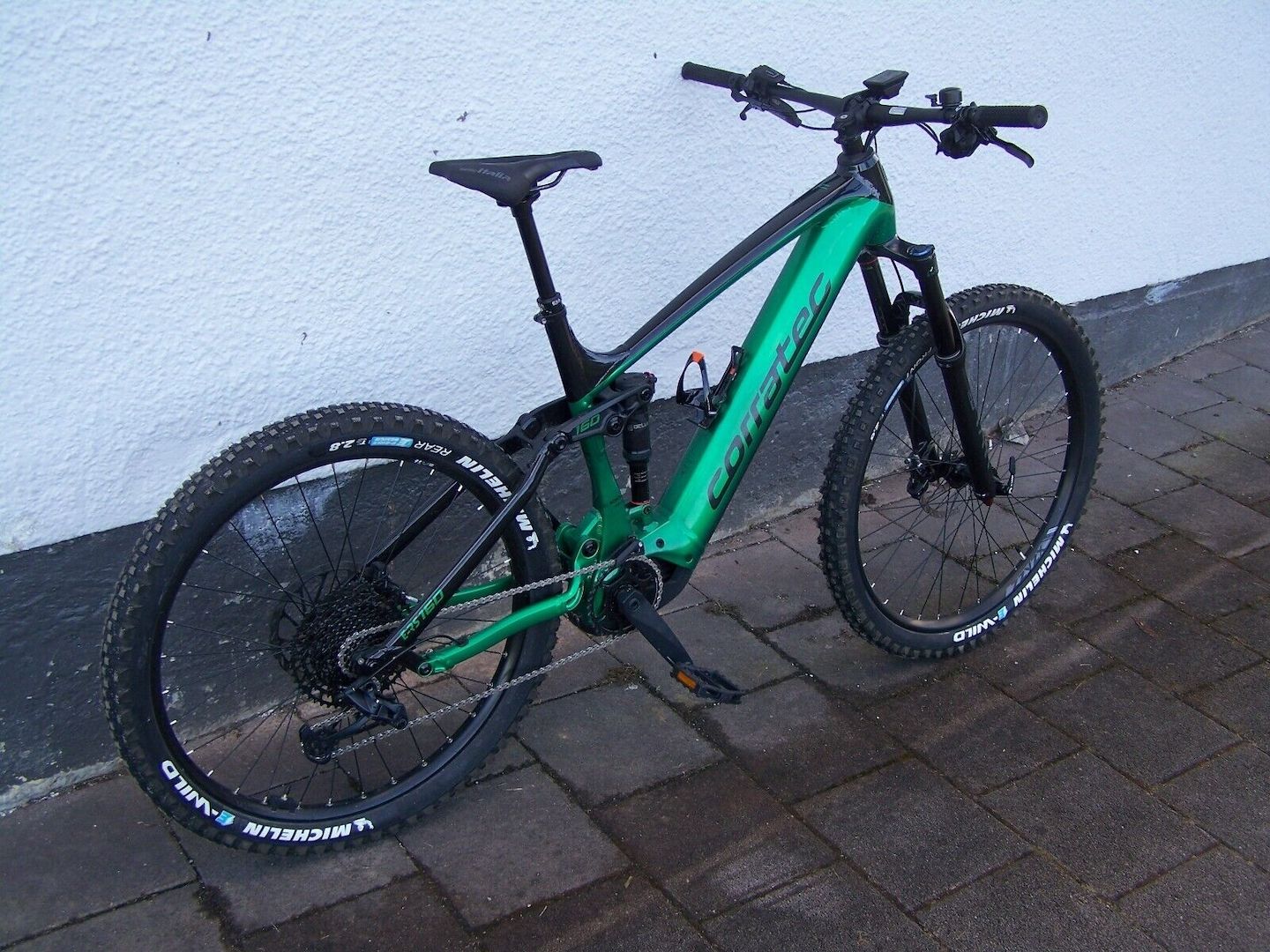 Corratec RS 160 Pro Team E-MTB Fully 750 Wh Bosch Kiox Gr.47 Corratec RS 160 Pro Team E-MTB Fully 750 Wh Bosch Kiox Gr.47