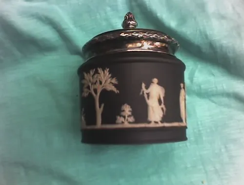 Wedgwood Jasperware antike Dose