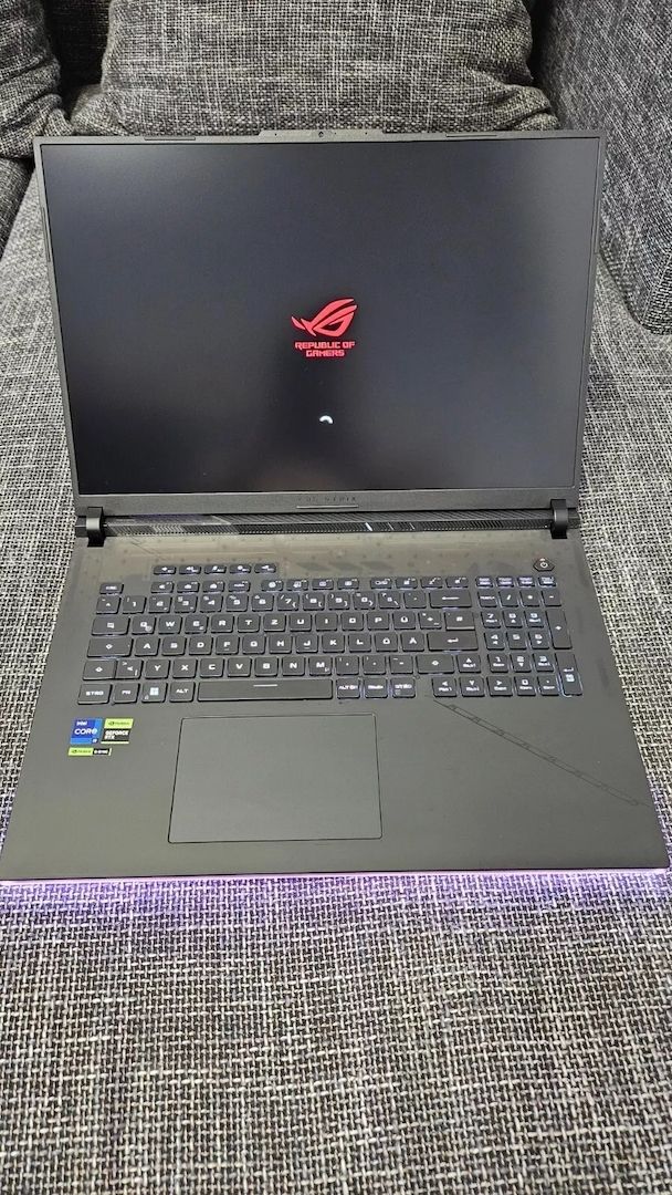 ASUS ROG Strix SCAR 18 Gaming Laptop