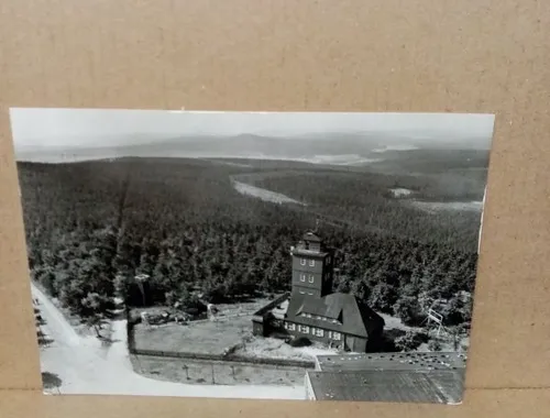 Ak-Oberwiesenthal mit Blick zur Wetterwarte.