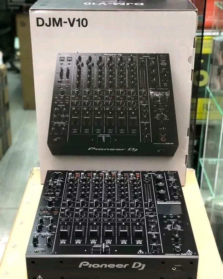 Pioneer CDJ-3000, Pioneer DJ DJM-A9 , Pioneer CDJ-2000NXS2, Pioneer DJM-900NXS2, Pioneer DJM-V10-LF