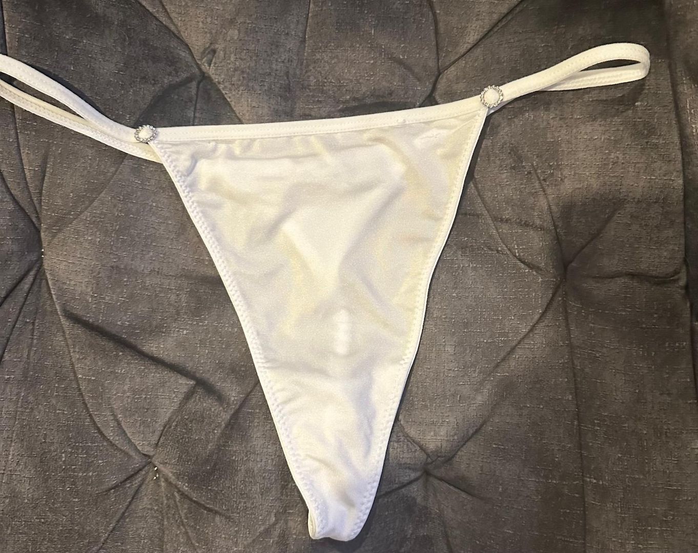 Biete getragene Slips,  Tangas Bhs Socken