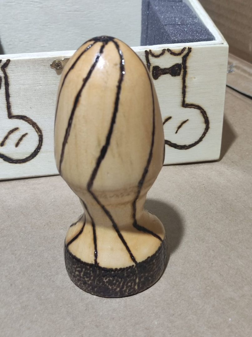 Plug ( Stöpsel aus Buchenholz ) mit Aufbewahrungsbox