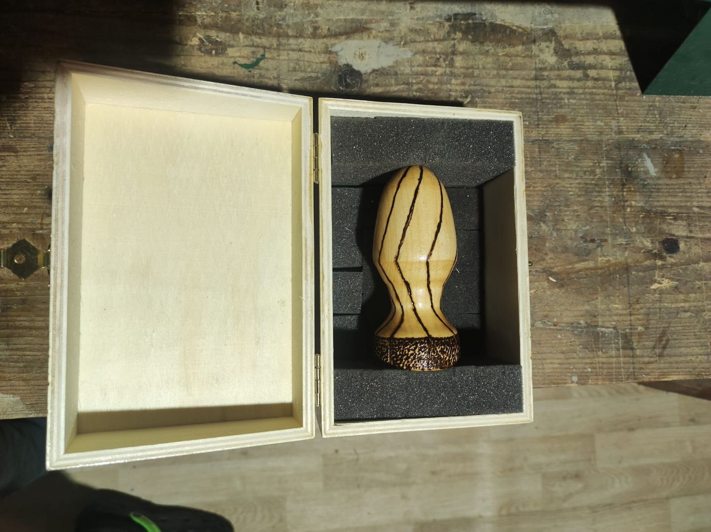 Plug ( Stöpsel aus Buchenholz ) mit Aufbewahrungsbox