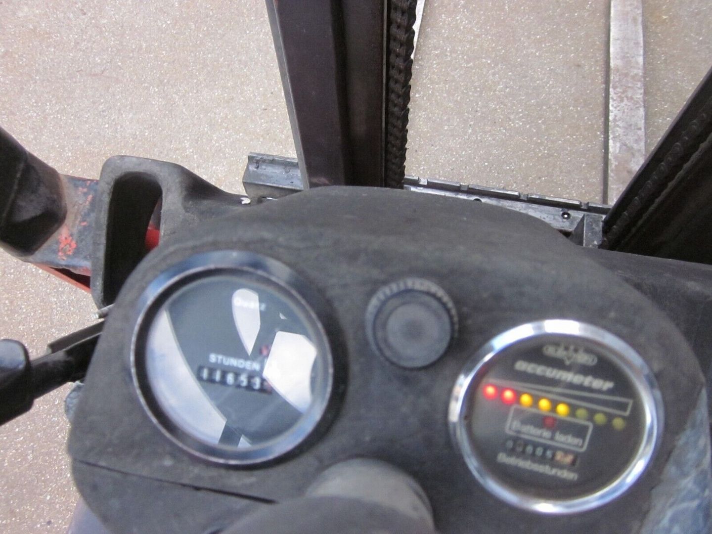 Elektrostapler Frontstapler Dreiradstapler LINDE E18 1,8t410cm Batterie 2019