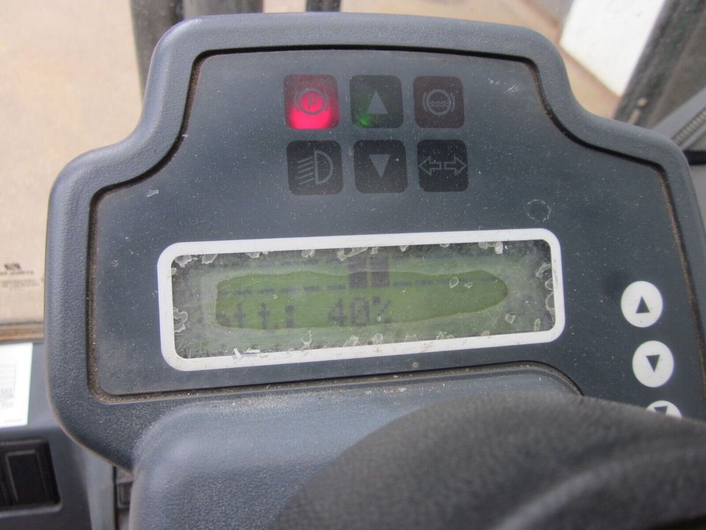 Elektrostapler Frontstapler JUNGHEINRICH EFG VAC30 3t3,3m Zinkenversteller