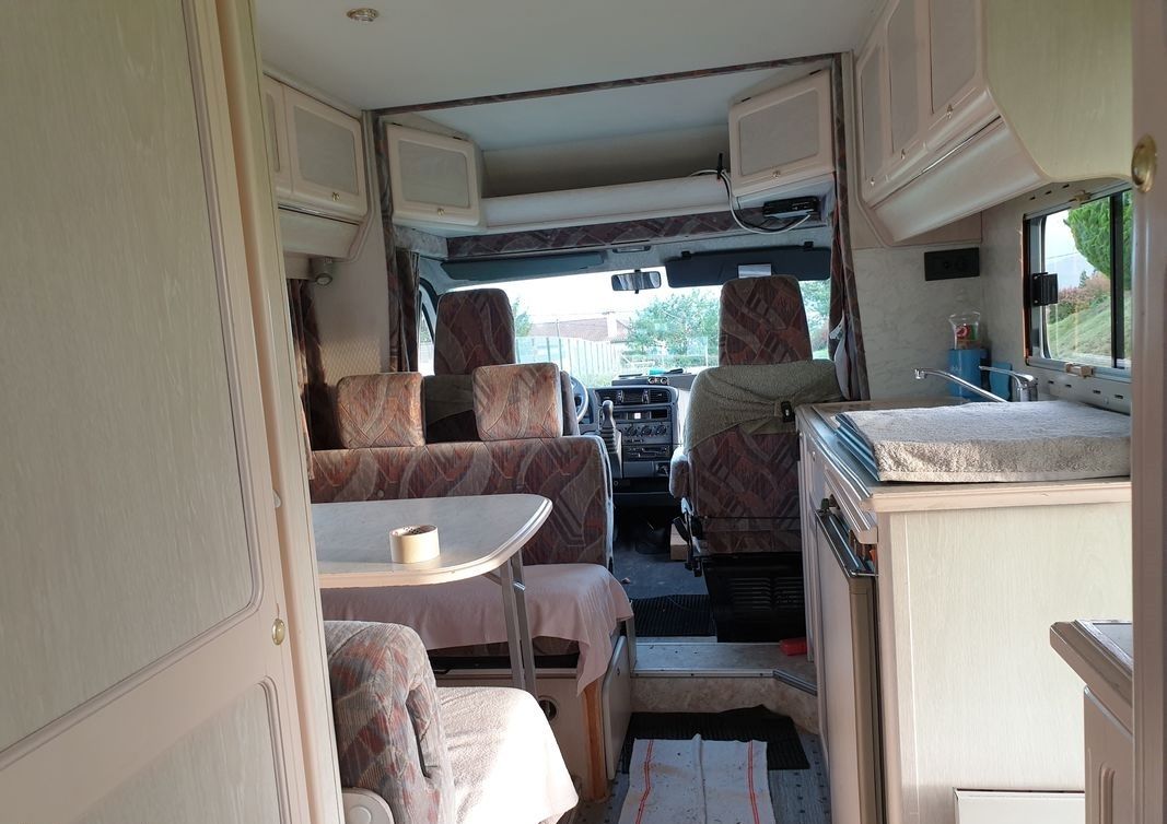 Zu verkaufen: Abenteuertauglicher Campingwagen zu einem unschlagbaren Preis!