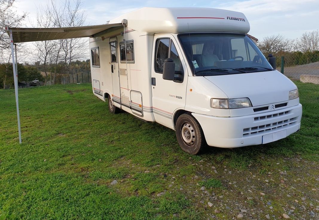 Zu verkaufen: Abenteuertauglicher Campingwagen zu einem unschlagbaren Preis!