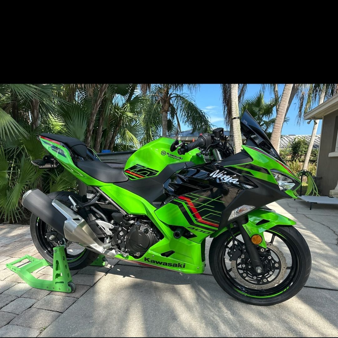 Used 2023 Kawasaki Sportbike Motorcycle NINJA 400