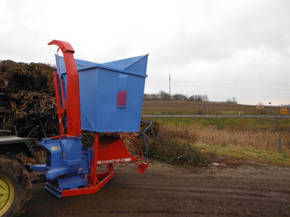 Hackschnitzel Holzhäcksler Sasmo HP21 Schneckenhäcksler Holzvergaser Forst Hack
