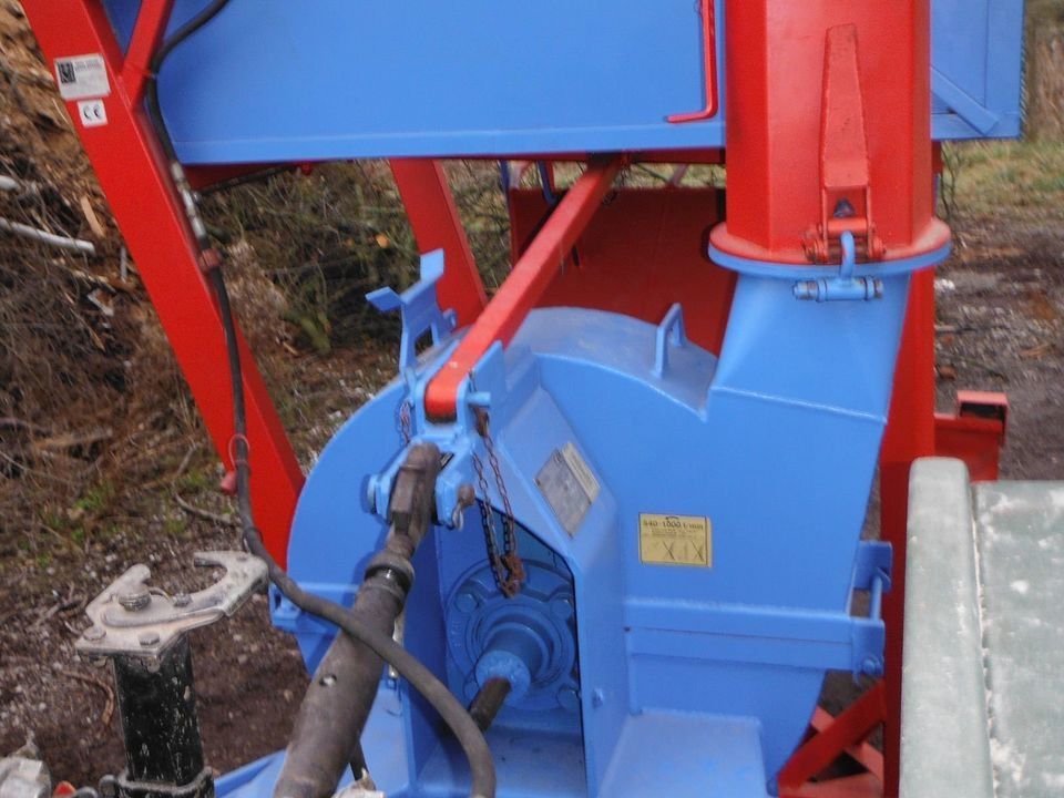 Hackschnitzel Holzhäcksler Sasmo HP21 Schneckenhäcksler Holzvergaser Forst Hack