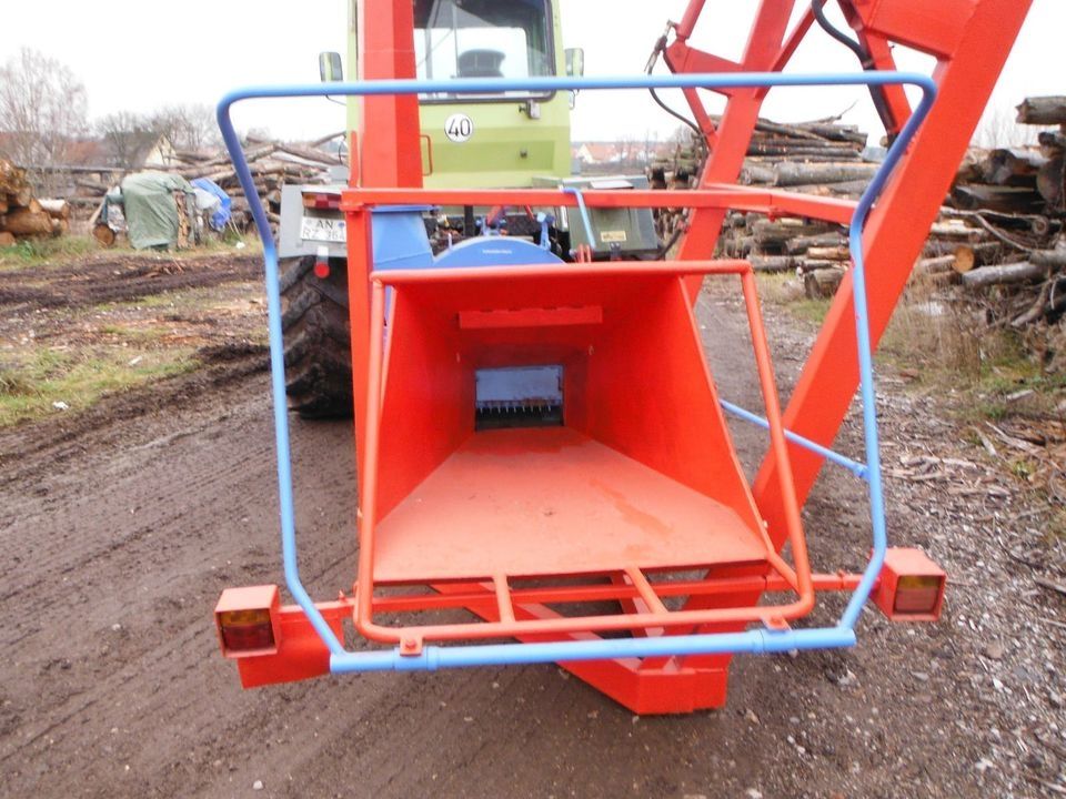 Hackschnitzel Holzhäcksler Sasmo HP21 Schneckenhäcksler Holzvergaser Forst Hack