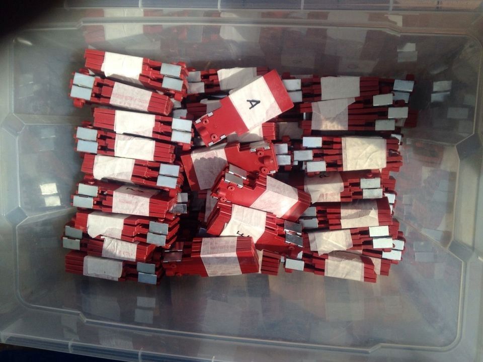 Heißprägemaschine mit Prägepresse und Koltzwerkzeug von Utsch