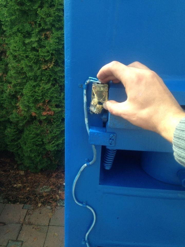 Heißprägemaschine mit Prägepresse und Koltzwerkzeug von Utsch