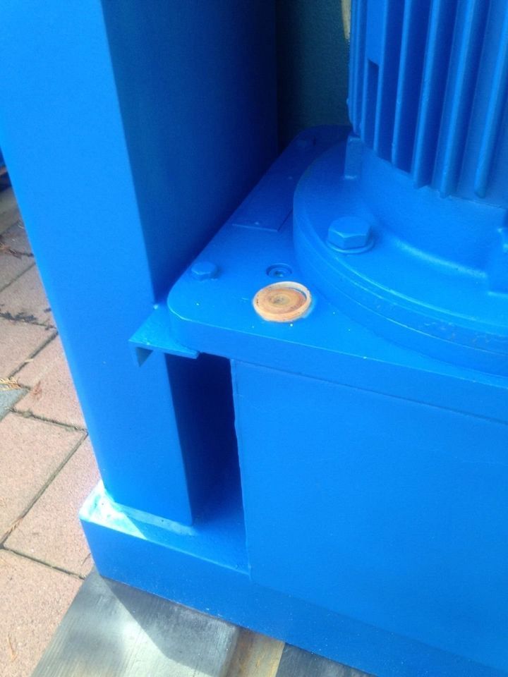 Heißprägemaschine mit Prägepresse und Koltzwerkzeug von Utsch