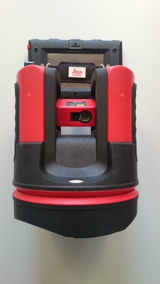 Leica 3D Disto mit Stativ-Dreifuss