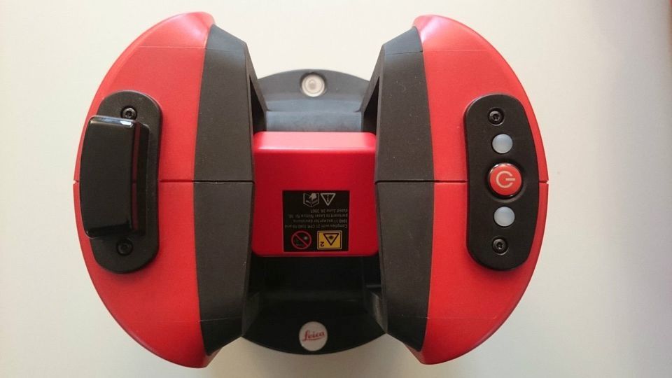 Leica 3D Disto mit Stativ-Dreifuss