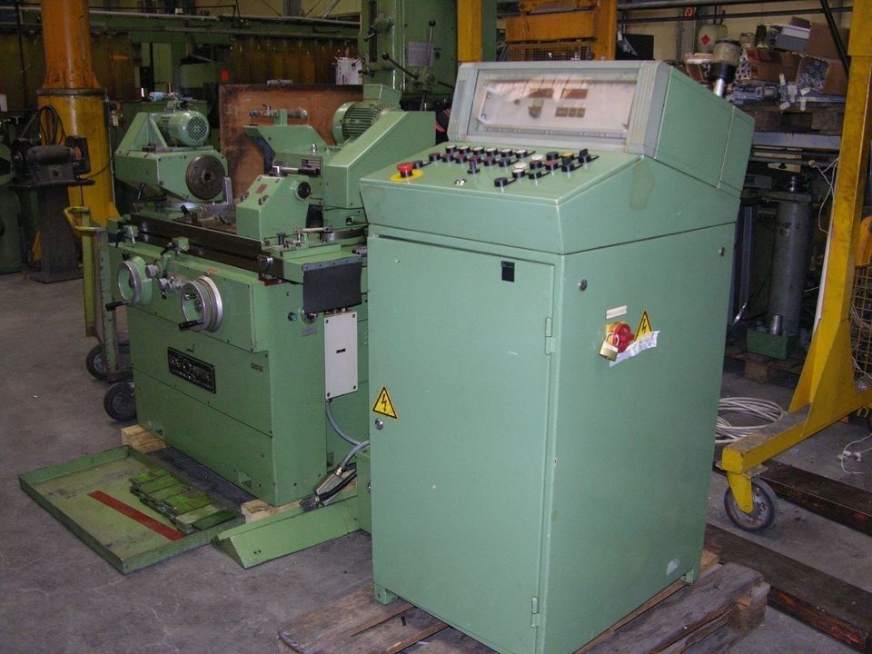 Log- o- matik Rundschleifmaschine NC gesteuert