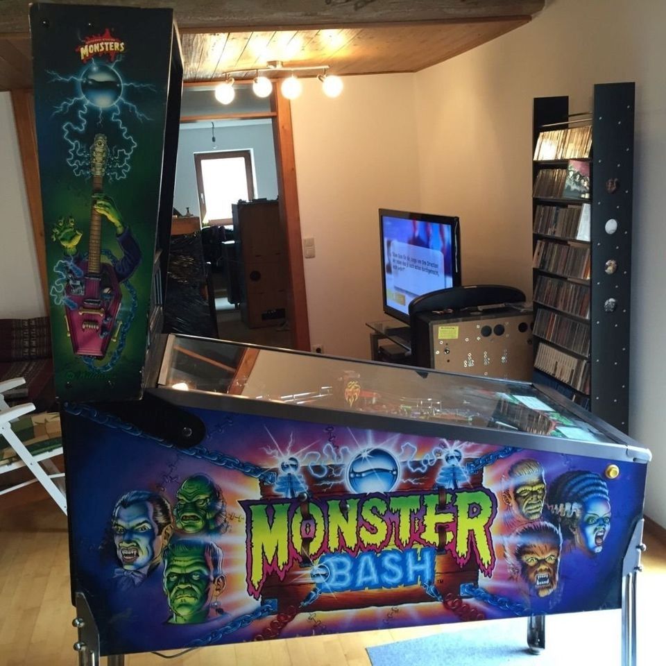 Monster Bash Flipper