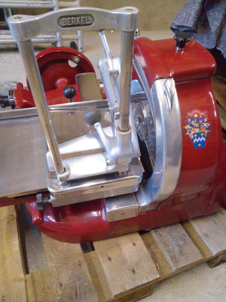 Orginal Berkel E115 auf sockel, Aufschnittmaschine, Schwungradmaschine