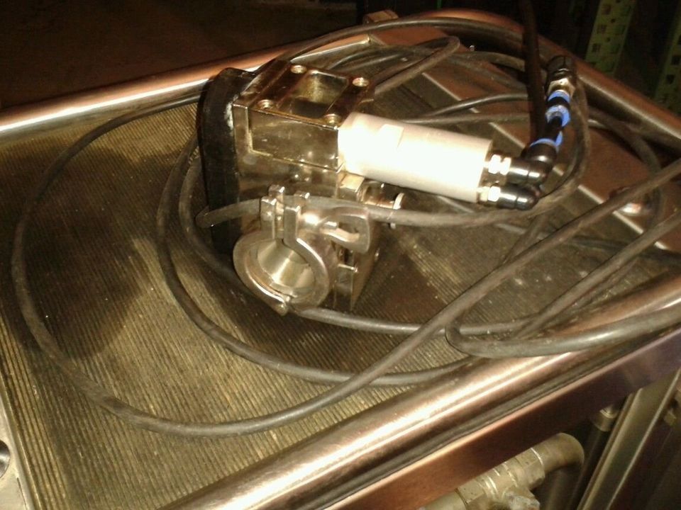 Trockeneisstrahlgerät DIS Mini E-Jet, Zweischlauchsystem mit 67 Betriebsstunden