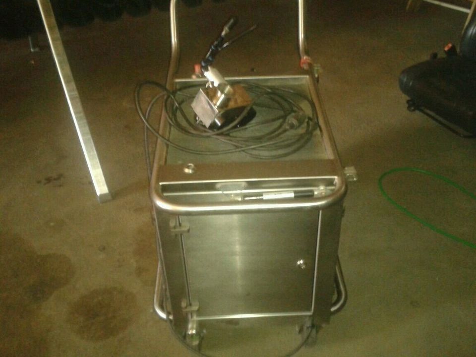 Trockeneisstrahlgerät DIS Mini E-Jet, Zweischlauchsystem mit 67 Betriebsstunden