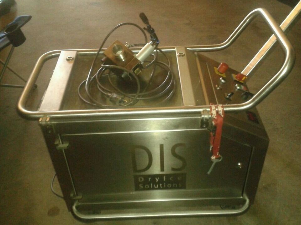 Trockeneisstrahlgerät DIS Mini E-Jet, Zweischlauchsystem mit 67 Betriebsstunden