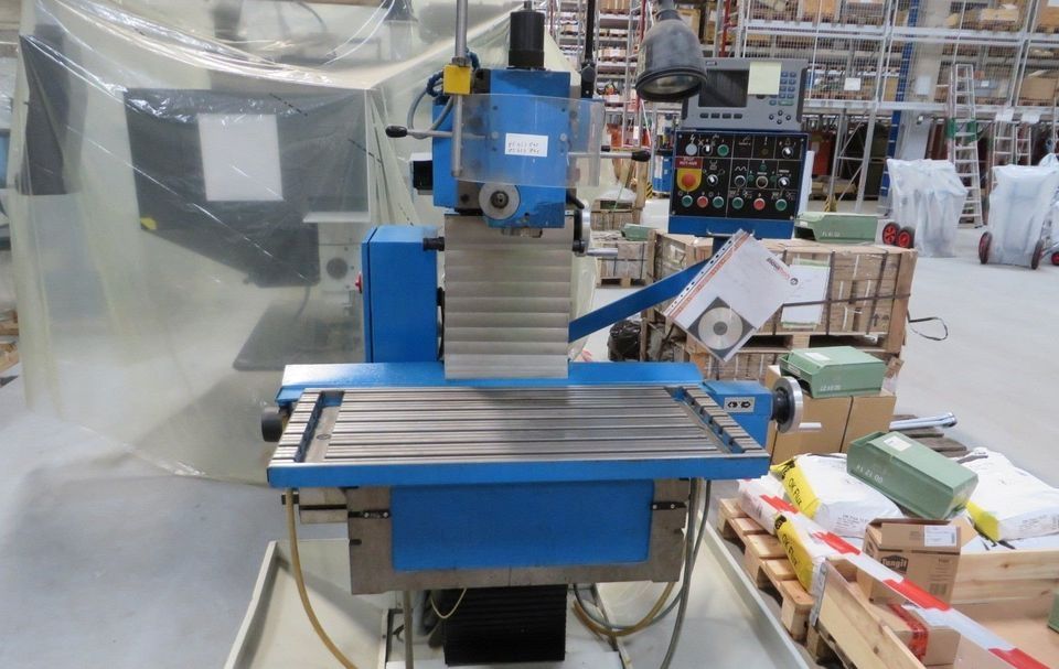 Universalfräsmaschine Oradea UWF 320