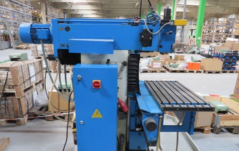 Universalfräsmaschine Oradea UWF 320