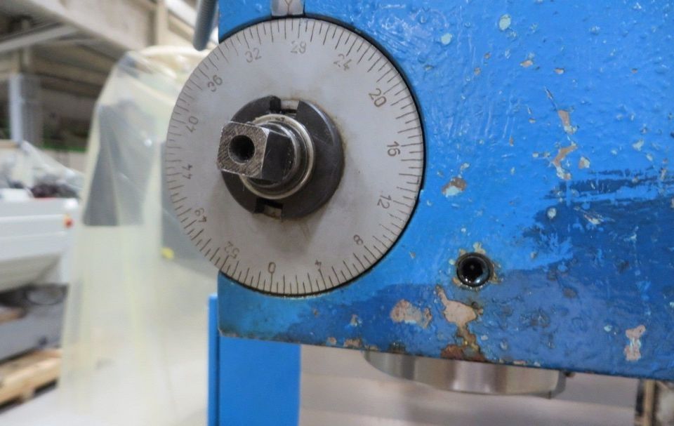 Universalfräsmaschine Oradea UWF 320